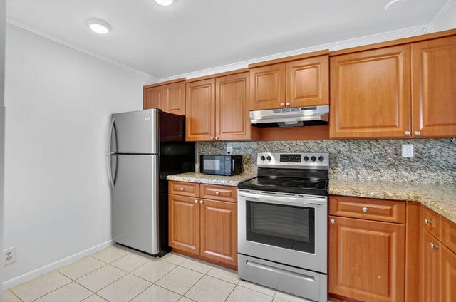 5 of 69 - 11 Royal Palm Way #304, Boca Raton, FL