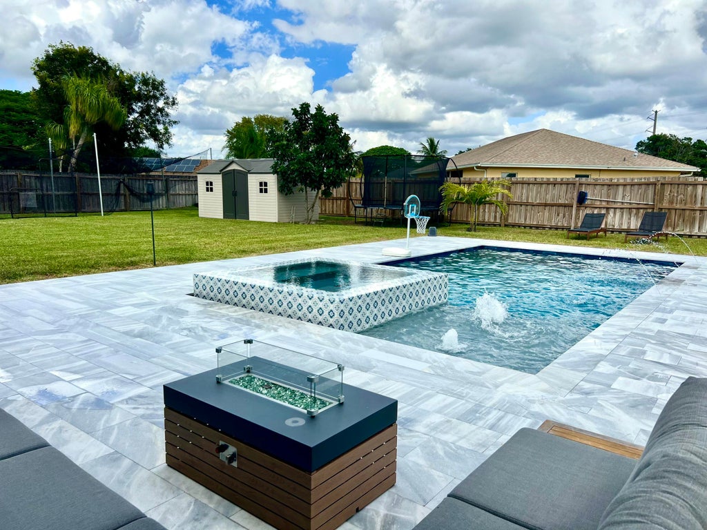 351 La Mancha Av, Royal Palm Beach
