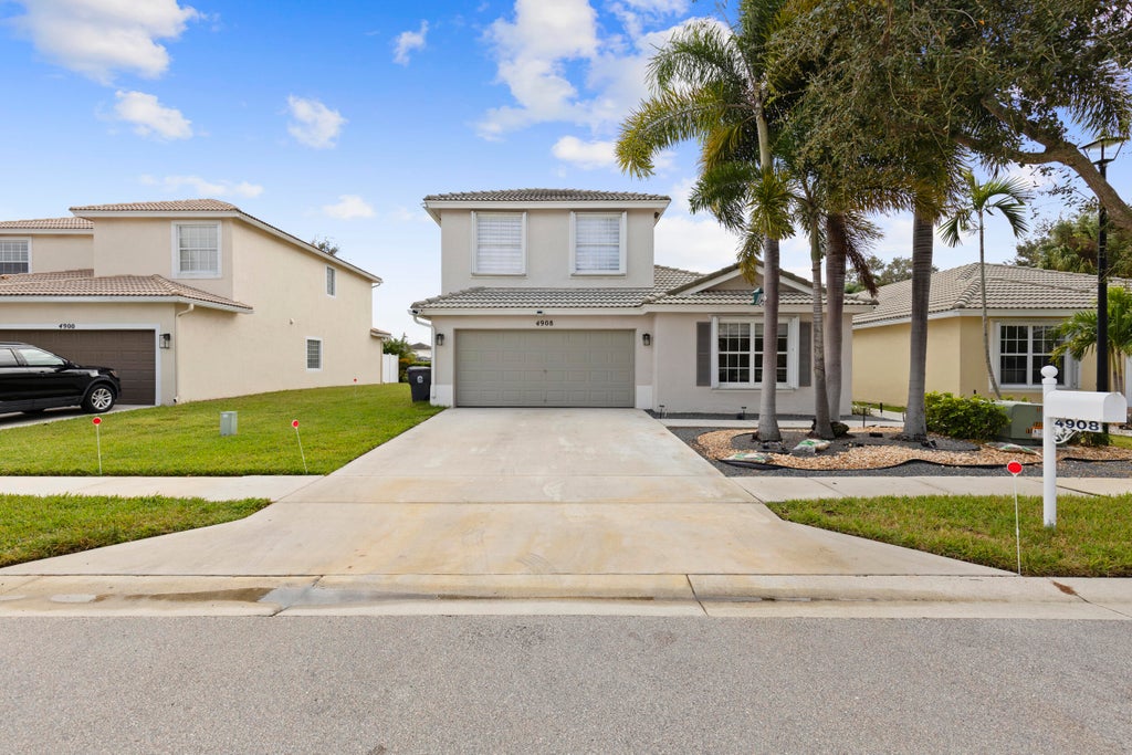 4908 Lombard Pass Dr, Lake Worth