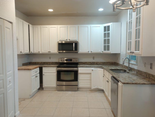 5 of 39 - 11487 Blue Violet Lane, Royal Palm Beach, FL