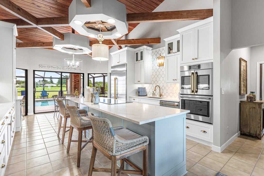 427 Glenbrook Dr, Atlantis