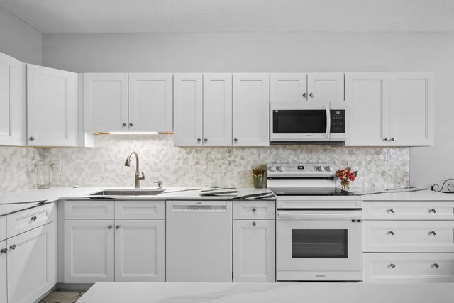 5 of 40 - 6809 Via Regina, Boca Raton, FL