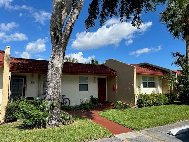 417 Lake Evelyn Drive, West Palm Beach