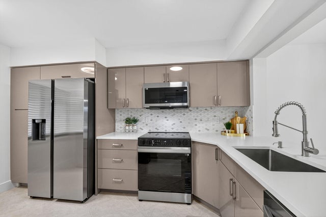 7270 Ashford Place #208, Delray Beach