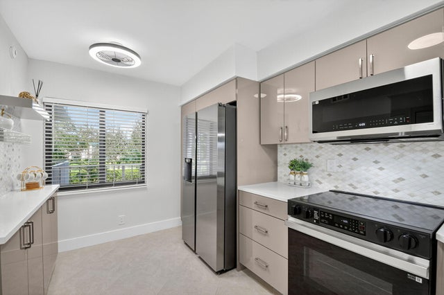4 of 49 - 7270 Ashford Place #208, Delray Beach, FL