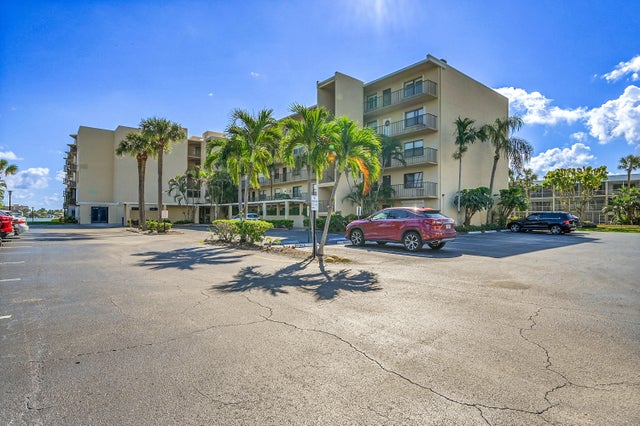 1 of 33 - 896 N Federal Highway #431, Lantana, FL