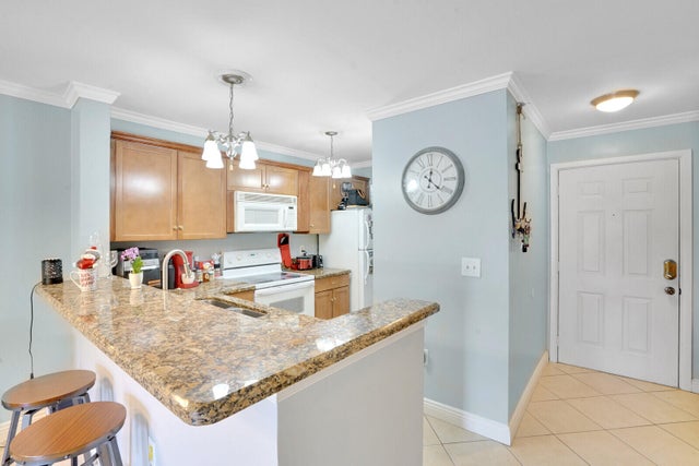 4855 Via Palm Lakes #902, West Palm Beach