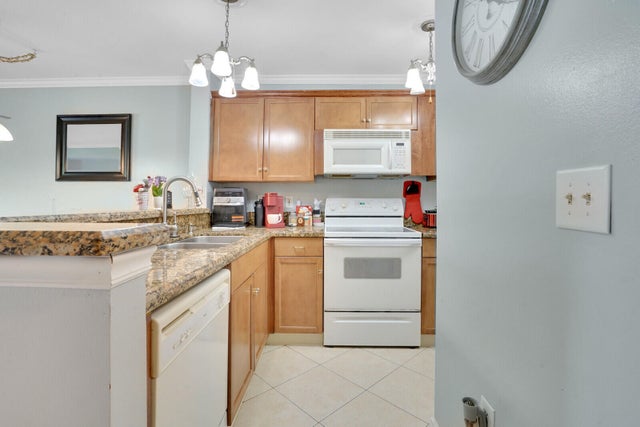 2 of 24 - 4855 Via Palm Lakes #902, West Palm Beach, FL
