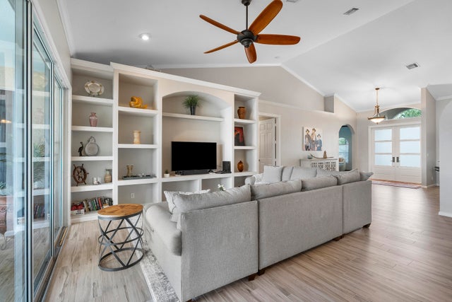 3 of 40 - 372 Sw Quiet Woods, Port Saint Lucie, FL