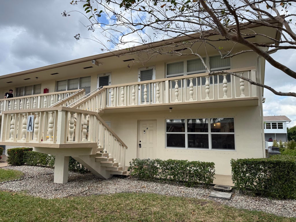 13 Northampton A #a, West Palm Beach