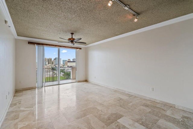 3 of 18 - 616 Clearwater Park Road #1107, West Palm Beach, FL