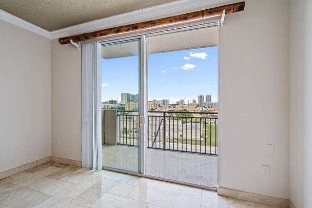 5 of 18 - 616 Clearwater Park Road #1107, West Palm Beach, FL