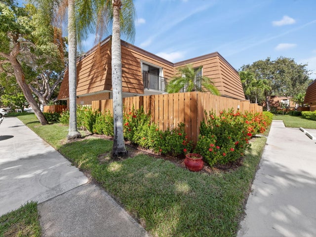 3 of 28 - 2524 25th Court, Jupiter, FL