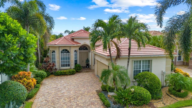 2 of 48 - 10862 Royal Devon Way, Lake Worth, FL