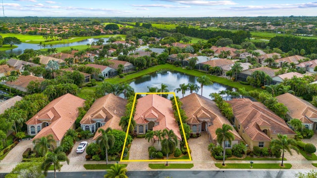 4 of 48 - 10862 Royal Devon Way, Lake Worth, FL
