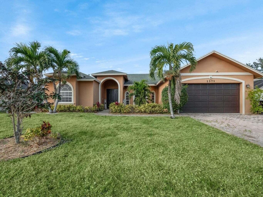 1371 Sw Halford Av, Port Saint Lucie