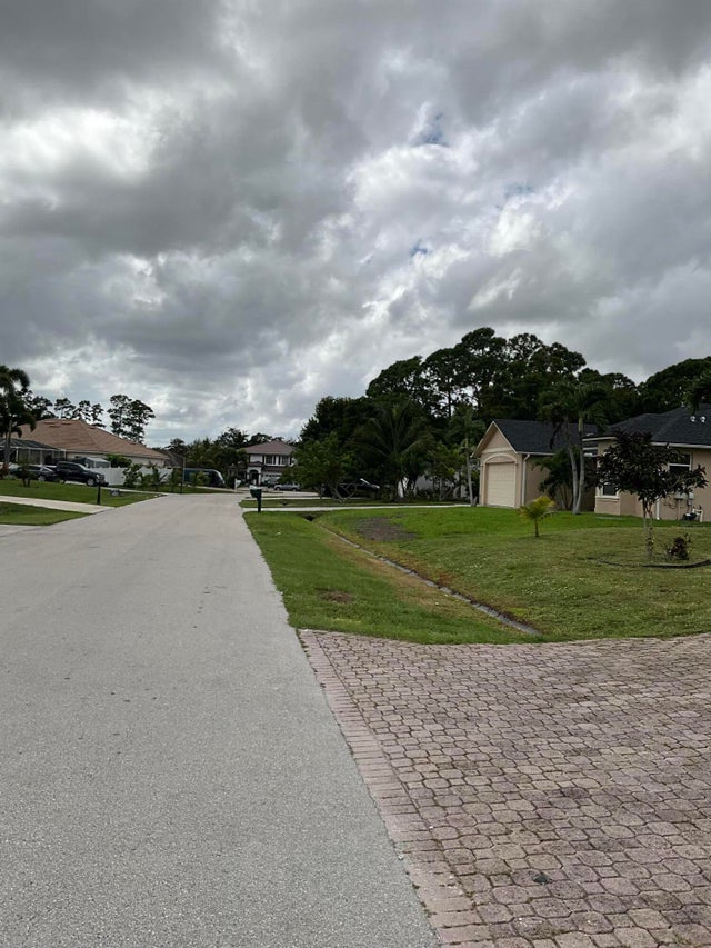 3 of 33 - 1371 Sw Halford Avenue, Port Saint Lucie, FL