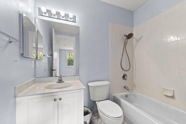 5 of 51 - 500 Pacific Grove Drive #6, West Palm Beach, FL