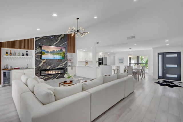 2 of 17 - 39 Edinburgh Drive, Palm Beach Gardens, FL