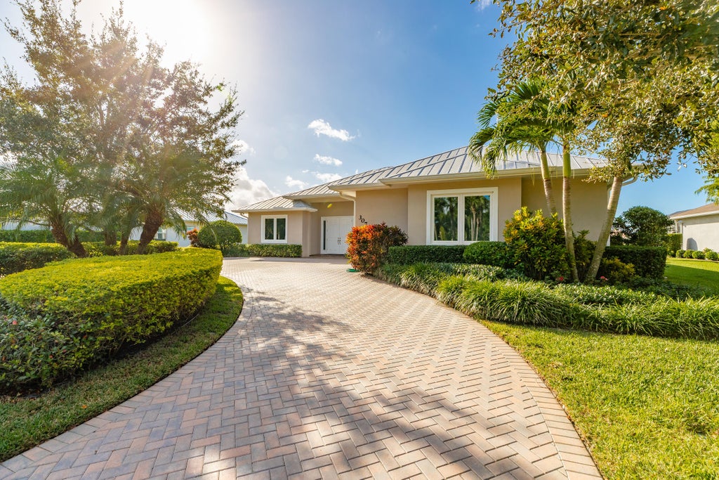 307 Yearling Trl, Sebastian