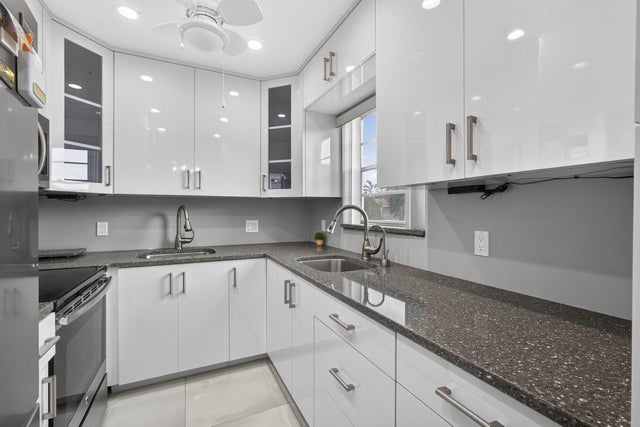 1 of 33 - 160 Easthampton G, West Palm Beach, FL
