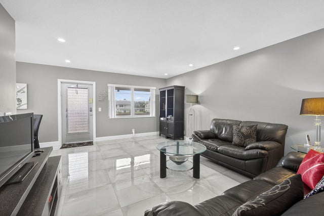 3 of 33 - 160 Easthampton G, West Palm Beach, FL