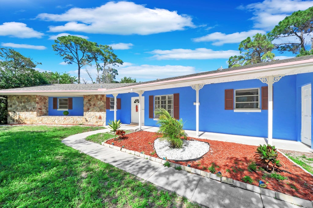 213 Se Eyerly Avenue, Port Saint Lucie