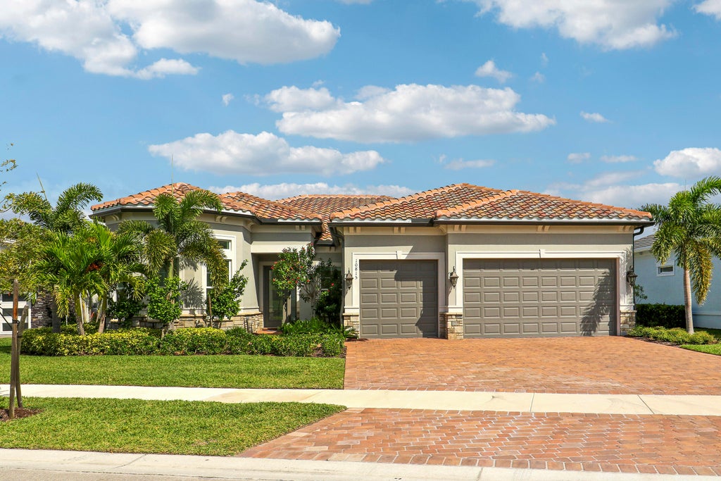 10815 Stellar Cir, Palm Beach Gardens