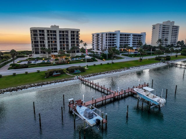 19850 S Beach Road #8-d, Jupiter