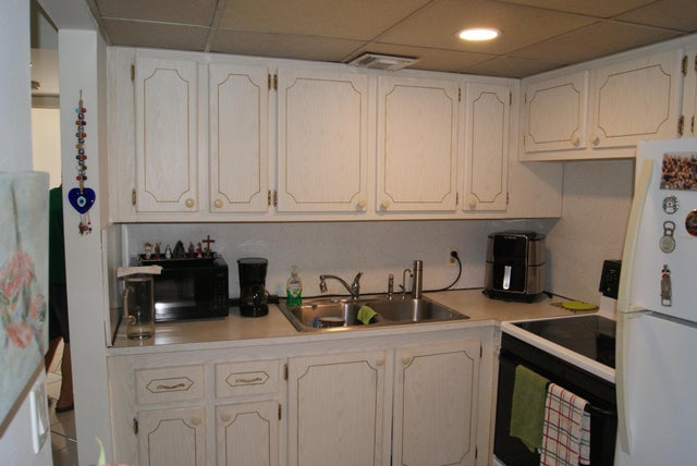 5 of 12 - 215 Sheffield #i, West Palm Beach, FL