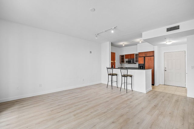 5 of 42 - 233 S Federal Highway #404, Boca Raton, FL