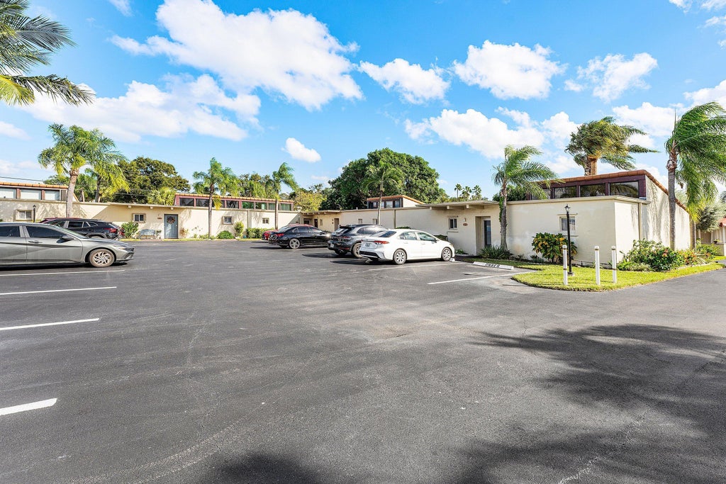 2541 Boundbrook Boulevard #110, Palm Springs