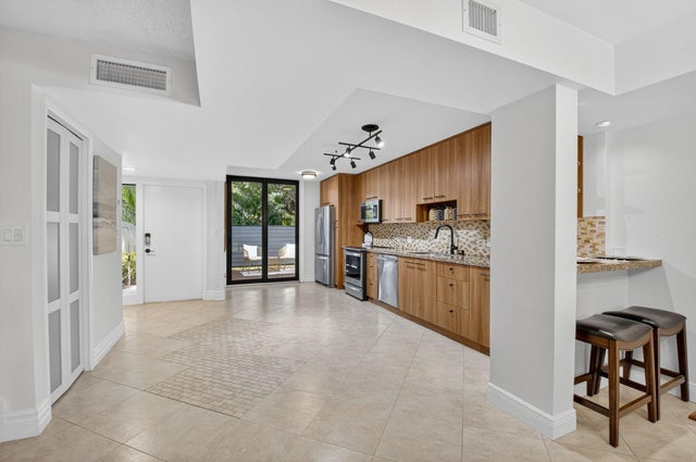 5 of 46 - 3802 Bridgewood Drive, Boca Raton, FL