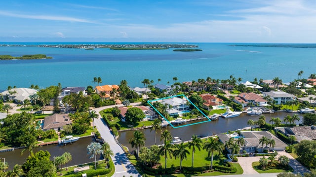 Photo of 7 Island Rd, Sewalls Point FL