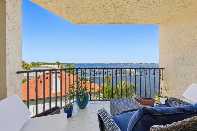 4 of 65 - 896 N Federal Highway #523, Lantana, FL