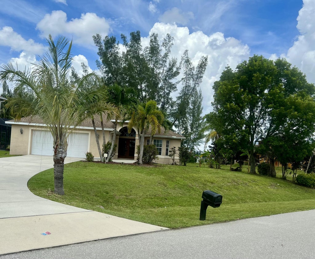 2902 Sw 17th Avenue, Cape Coral