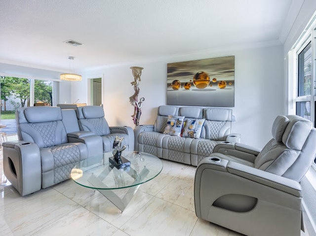 3 of 21 - 253 Davis Road, Palm Springs, FL