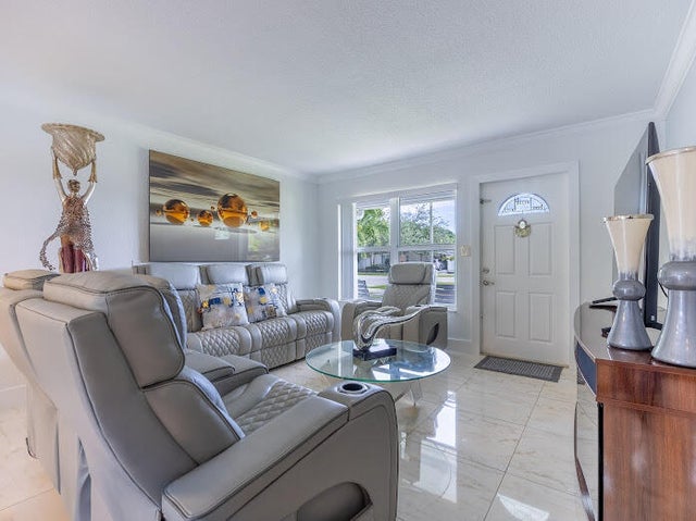 4 of 21 - 253 Davis Road, Palm Springs, FL