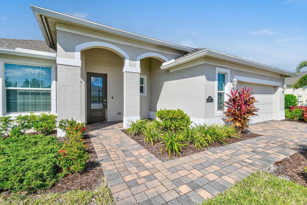 8365 Summer Lake Drive, Vero Beach