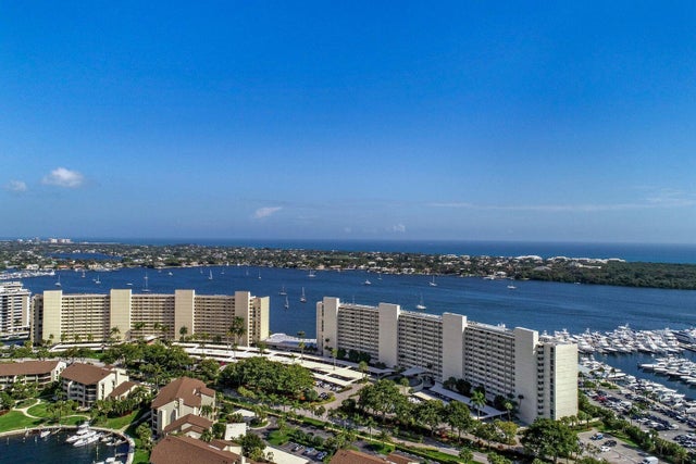 130 Lakeshore Drive #323, North Palm Beach