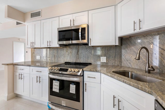 2 of 49 - 130 Lakeshore Drive #323, North Palm Beach, FL