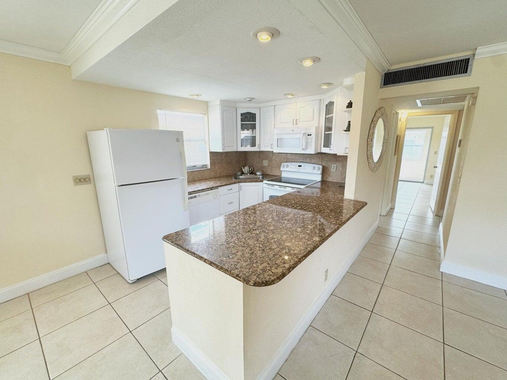 301 Seville M, Delray Beach