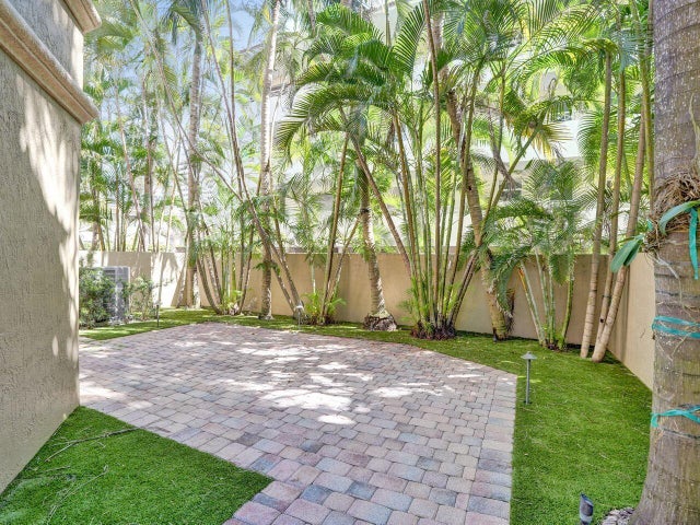 4 of 10 - 921 Osceola Drive #9, Boca Raton, FL