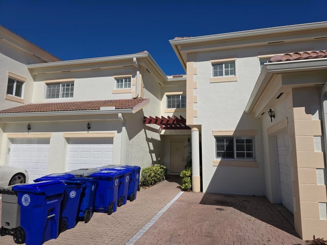 2 of 28 - 504 7th Square #103, Vero Beach, FL