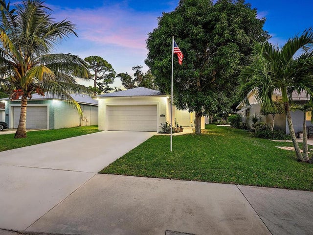 2 of 27 - 6762 2nd Street, Jupiter, FL