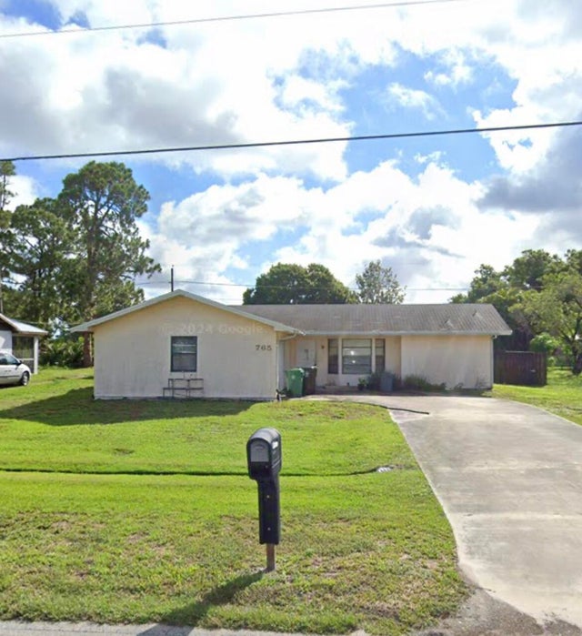 765 Se Floresta Drive, Port Saint Lucie