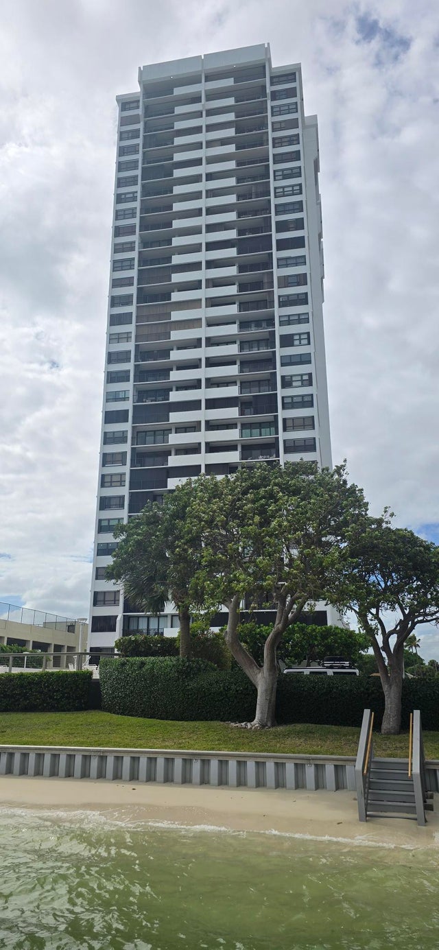 5600 N Flagler Drive #801, West Palm Beach