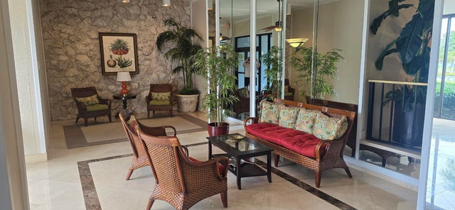 3 of 47 - 5600 N Flagler Drive #801, West Palm Beach, FL
