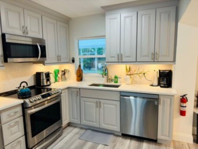200 Ne 56th Street #200, Oakland Park