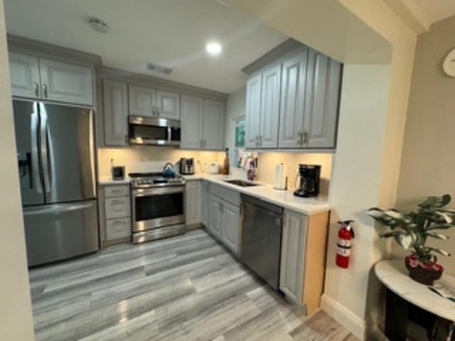 3 of 32 - 200 Ne 56th Street #200, Oakland Park, FL